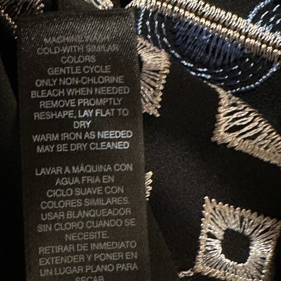 White House Black Market Size 10 Black Aztec Embroidered Mini Shift Dress Modern - Picture 11 of 12
